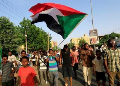 شادمانی سودانی ها از انحلال حزب عمرالبشیر