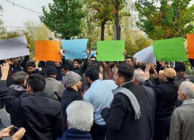 تجمع دانشجویان در اعتراض به ناکارآمدی وزیر نفت، زنگنه را استیضاح کنید