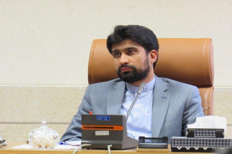 خبرنگاران فرماندار اردستان: کرونا را سیاسی نکنیم