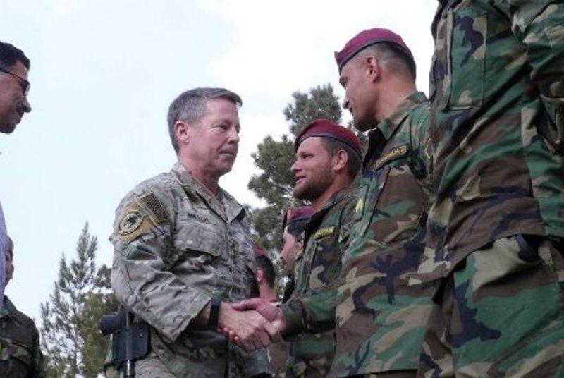 خبرنگاران فرمانده ارشد ارتش آمریکا به ادامه حملات طالبان خبرنگاران فرمانده ارشد ارتش آمریکا به ادامه حملات طالبان در افغانستان هشدار داد