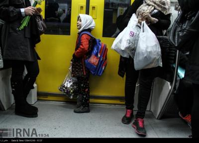 خبرنگاران مدیرعامل مترو: نمی توانیم جلوی دستفروشان را بگیریم