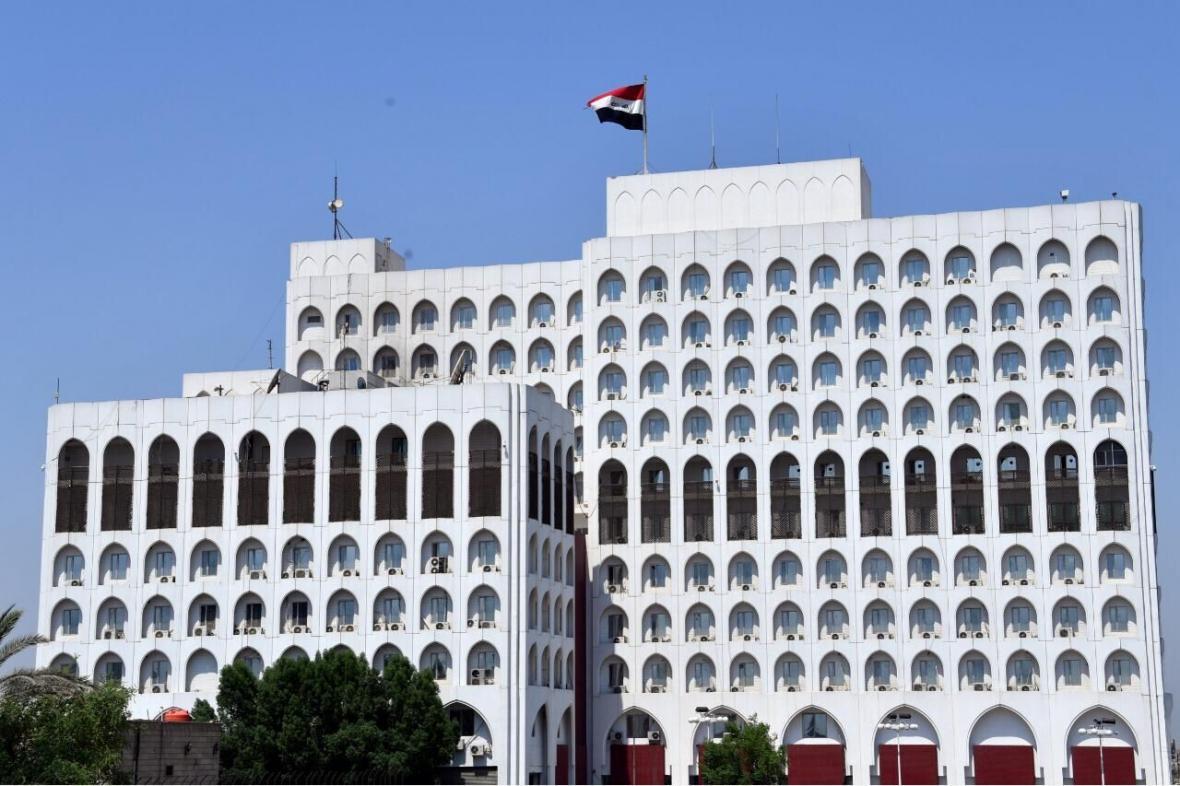 خبرنگاران واکنش عراق به برافراشتن پرچم همجنسگرایان در بعضی سفارتخانه ها