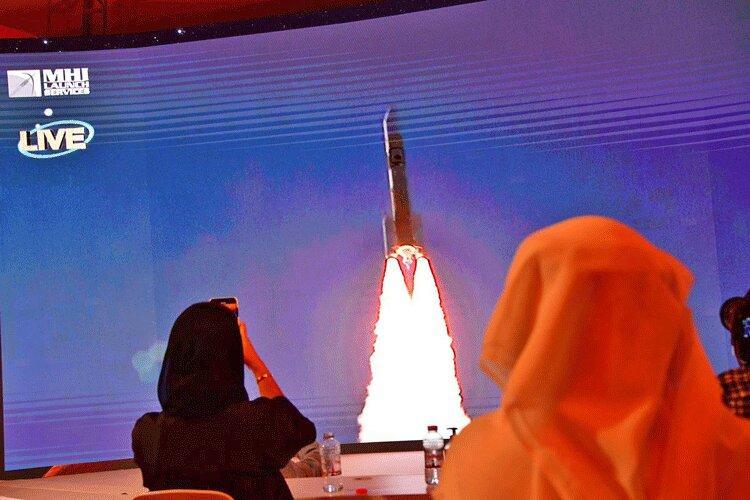ورود امارات به باشگاه کشورهای فضایی با مهندسی بانوی ایرانی ورود امارات به باشگاه کشورهای فضایی با مهندسی بانوی ایرانی تبار