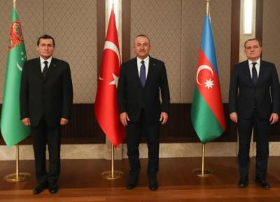 خبرنگاران وزیران خارجه ترکمنستان , جمهوری آذربایجان و ترکیه ملاقات کردند